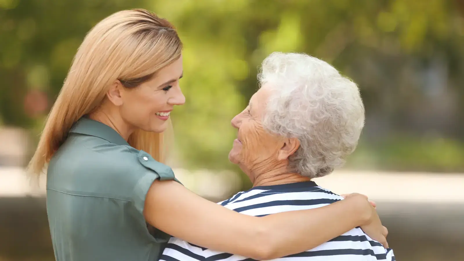 Aspire caregiver providing COPD & Respiratory Care at home in Oregon